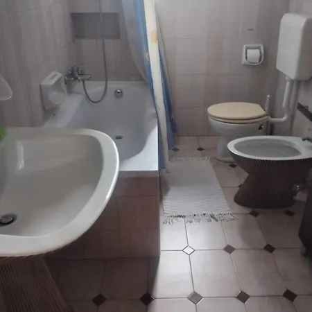 Bed & Breakfast Albatros 4*