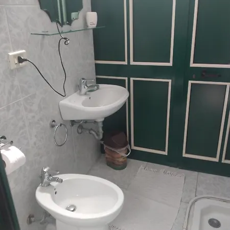 Albatros Bed & Breakfast *