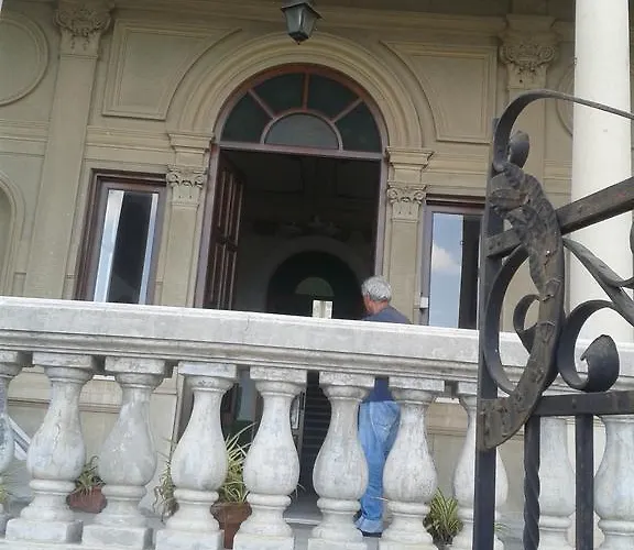 Bed & Breakfast Albatros 4*