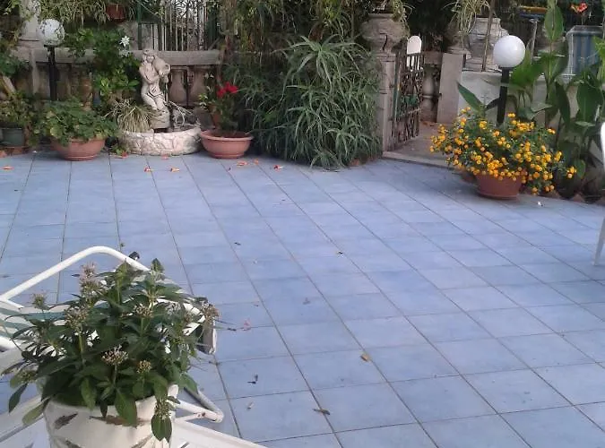 Albatros Bed and Breakfast 4*